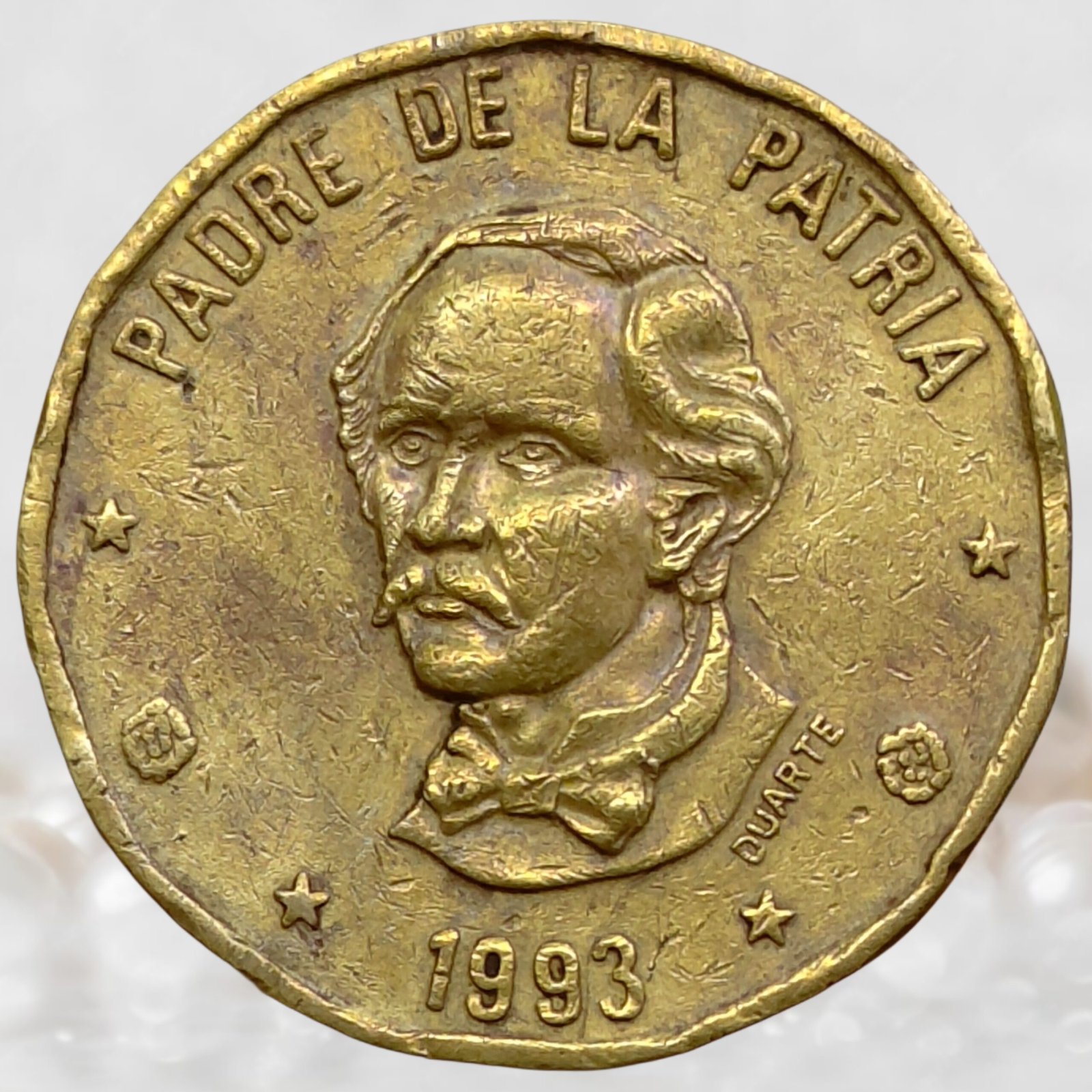 Dominican Republic 1 Peso Coin Brass Collectible (1)